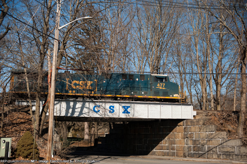 CSX 477 on the CSX overpass.